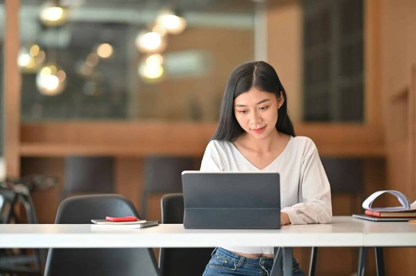 Building your client portfolio : prospecting techniques for campaign management services