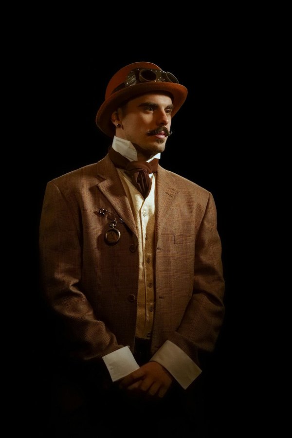 Everyday Steampunk: integrating Steampunk elements into your personal style